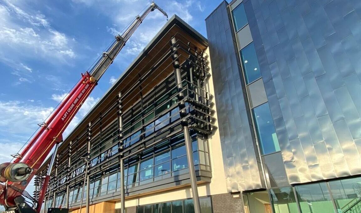 Crane Hire to Lift AHU's to roof of Northamptonshire Police and Fire Headquarters
